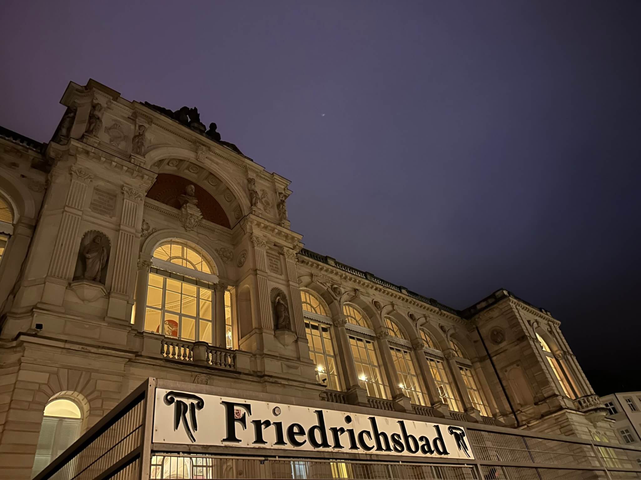 Friedrichsbad Eingang